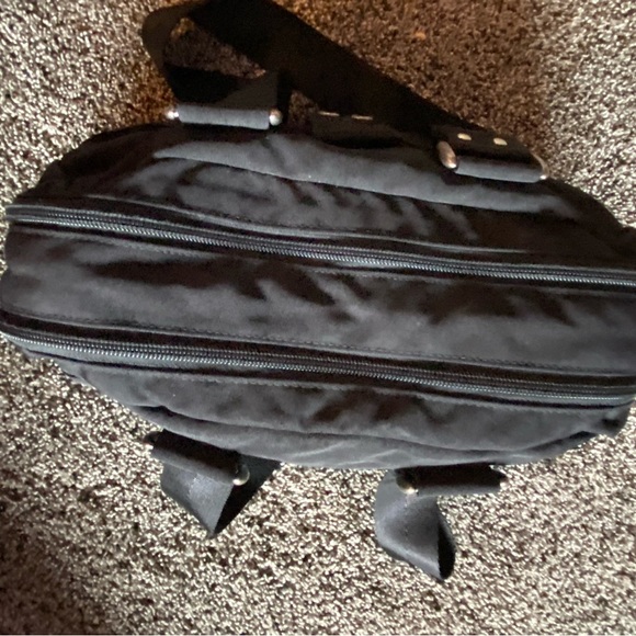 EUC - Woman's Oakley Purse - Black - Picture 6 of 11